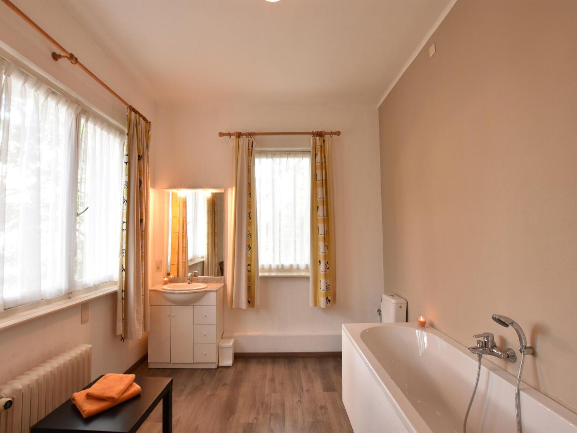 Former Hotel In The Centre And At 50 Metres From The Beach In Panne La Panne Extérieur photo