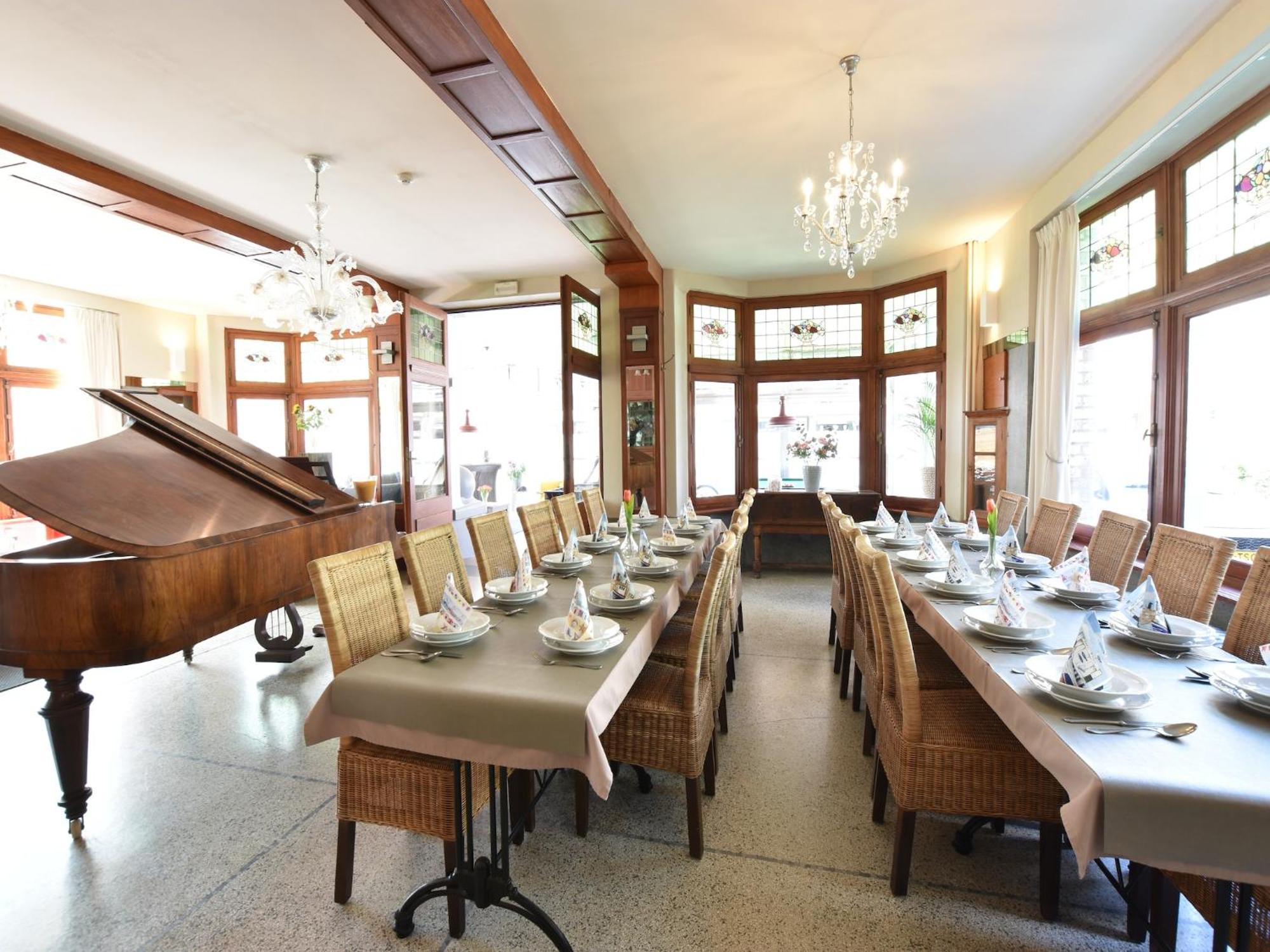 Former Hotel In The Centre And At 50 Metres From The Beach In Panne La Panne Extérieur photo