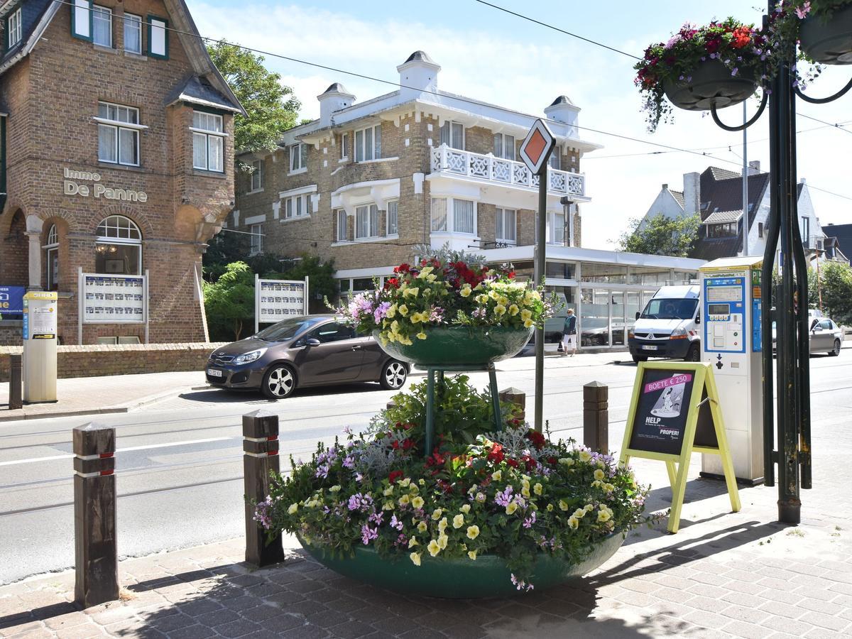 Former Hotel In The Centre And At 50 Metres From The Beach In Panne La Panne Extérieur photo
